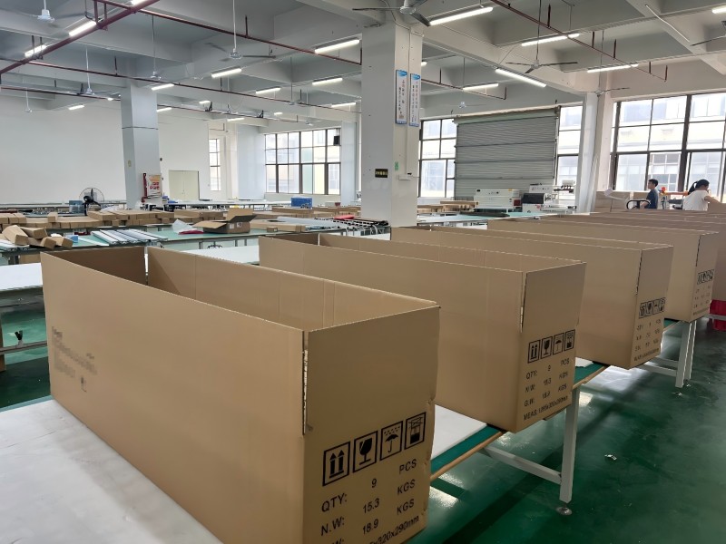 FanXStar, daan-daang mga tri-proof luminaires ang naghahatid sa ibang bansa